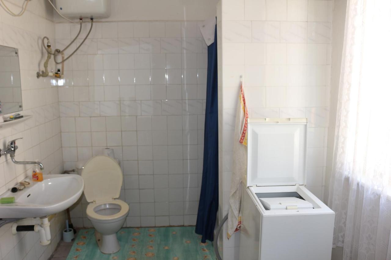 Vinyl House Guest House Strekov Ngoại thất bức ảnh